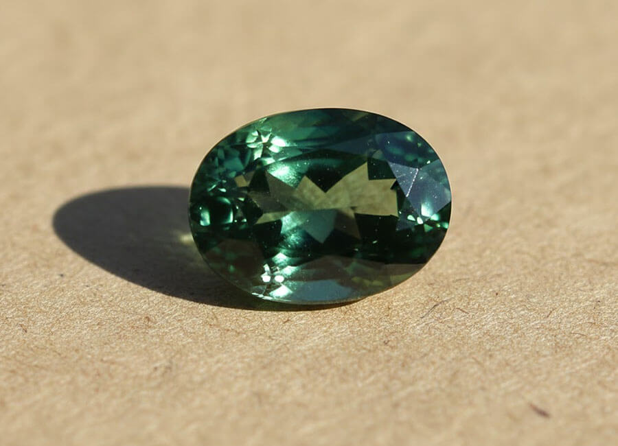 10-sri-lankan-green-sapphire-ceylon