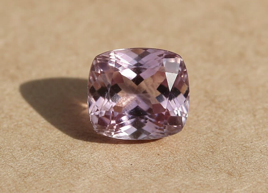 8-ceylon-lavender-spinel-from-sri-lanka