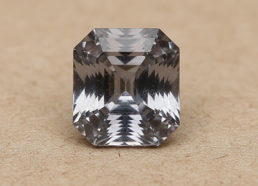 9-ceylon-grey-spinel-sri-lanka