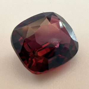 gar-03-deep-red-rhodolite-garnet-gemstone-sri-lankan-natural-ceylon-garnet-stone-1