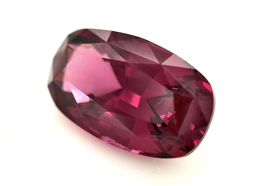 gar-06-buy-sri-lankan-rhodolite-garnet-oval-cut-pink-garnet-gemstone-3
