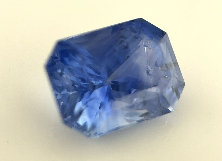 bs-03-sri-lankan-blue-sapphire-natural-corn-flower-blue-1.21-ct-2