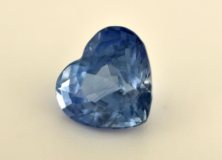 bs-04-blue-sapphire-natural-unheated-blue-heart-mixed-cut-2