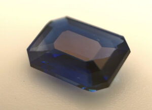 bs-07-buy-gemstones-online-blue-sapphire-natural-royal-blue-3