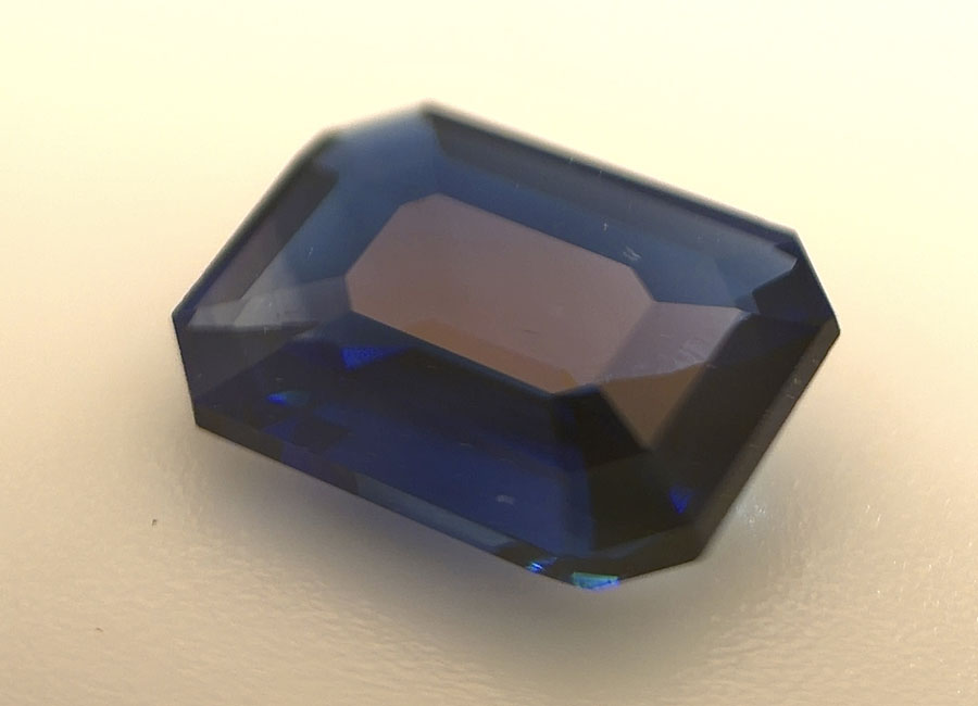 bs-07-buy-gemstones-online-blue-sapphire-natural-royal-blue-3