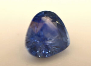 bs-08-buy-sri-lankan-blue-sapphire-natural-cornflower-blue-trillion-mixed-cut-1